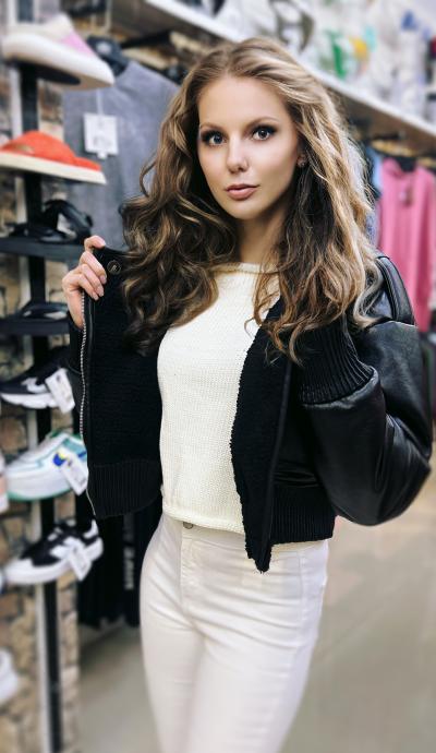 ქალის ქურთუკი იზოლირებული PRADA  11223--02f.jpg