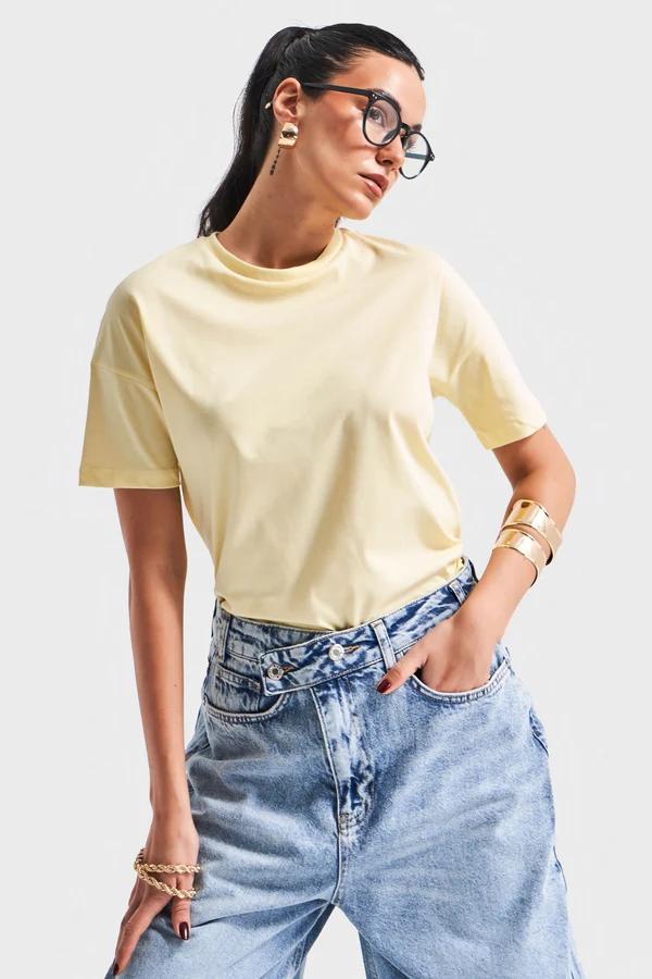 მაისური, ტოპი Women's T-Shirt IT'S BASIC 4kadin-sari-renk-s5-bisiklet-yaka-basic-t-shirt-20283.jpg