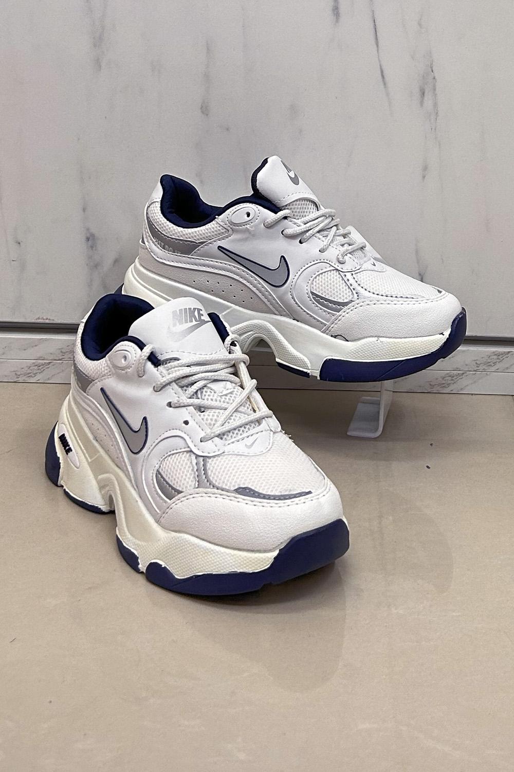 Navy blue hotsell nike shoes womens
