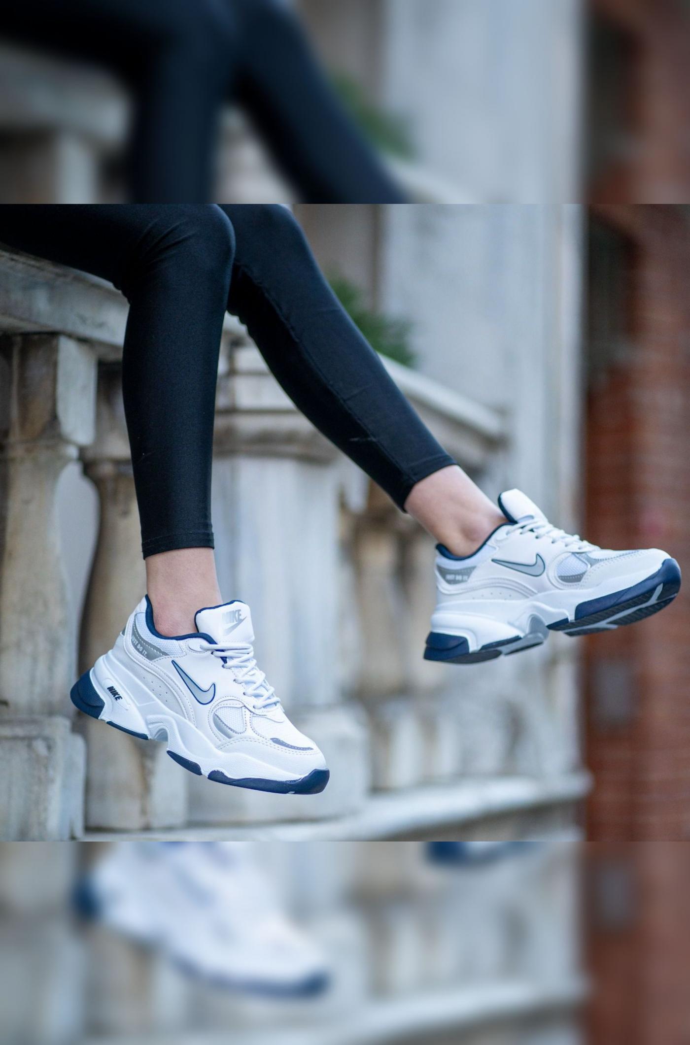 Nike air hotsell heights on feet