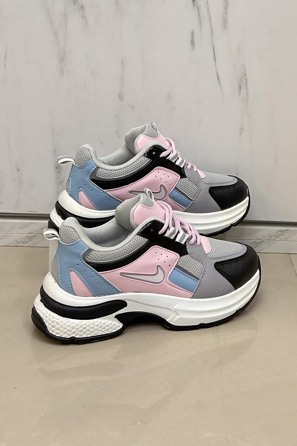 Shoes Women s Sneakers NIKE Elite Sport