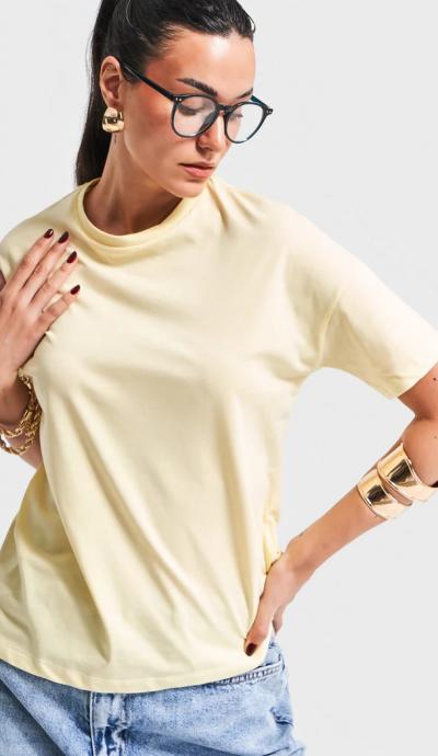 Women's T-Shirt IT'S BASIC  1kadin-sari-renk-s5-bisiklet-yaka-basic-t-shirt-20286.jpg